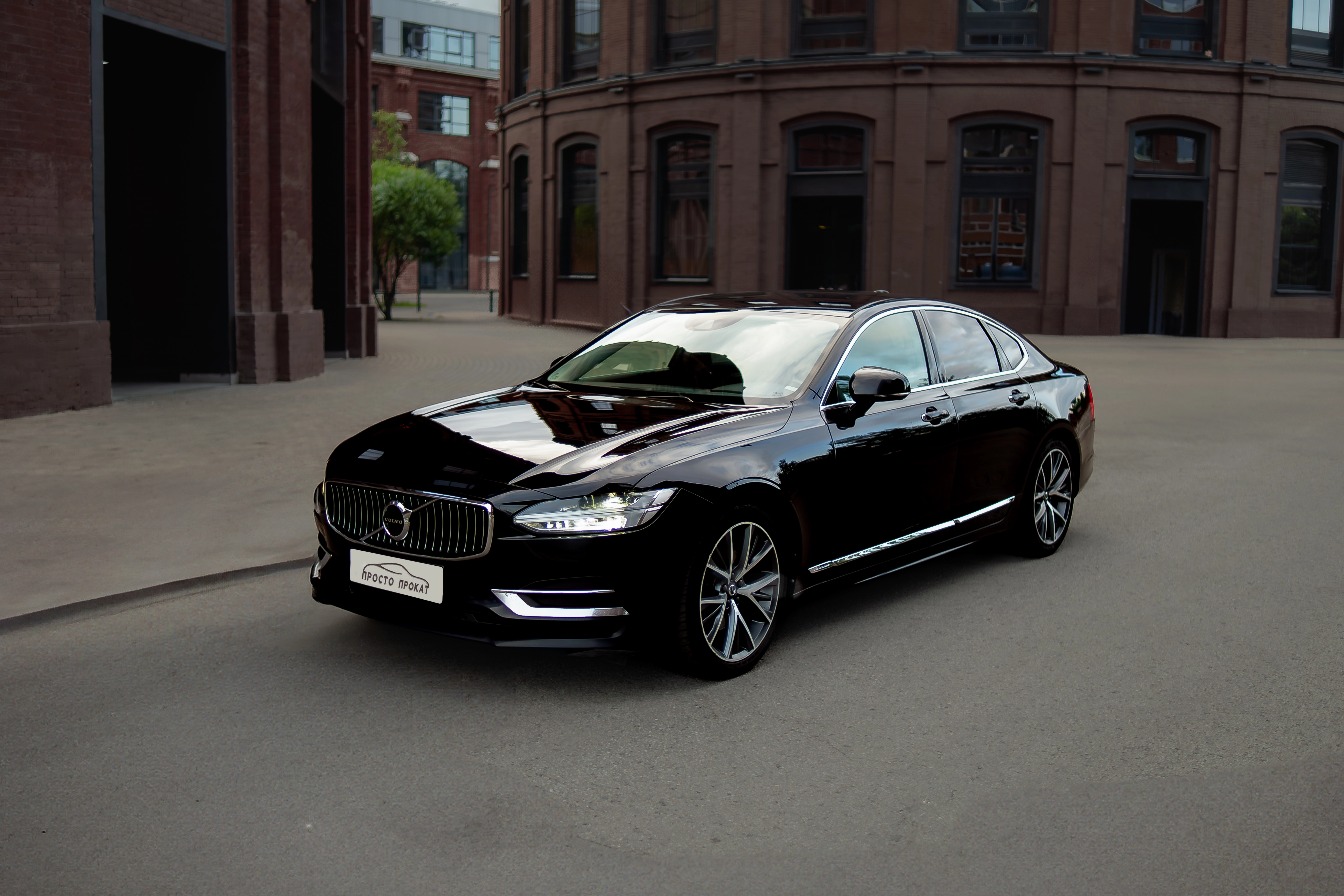 Volvo S90_0