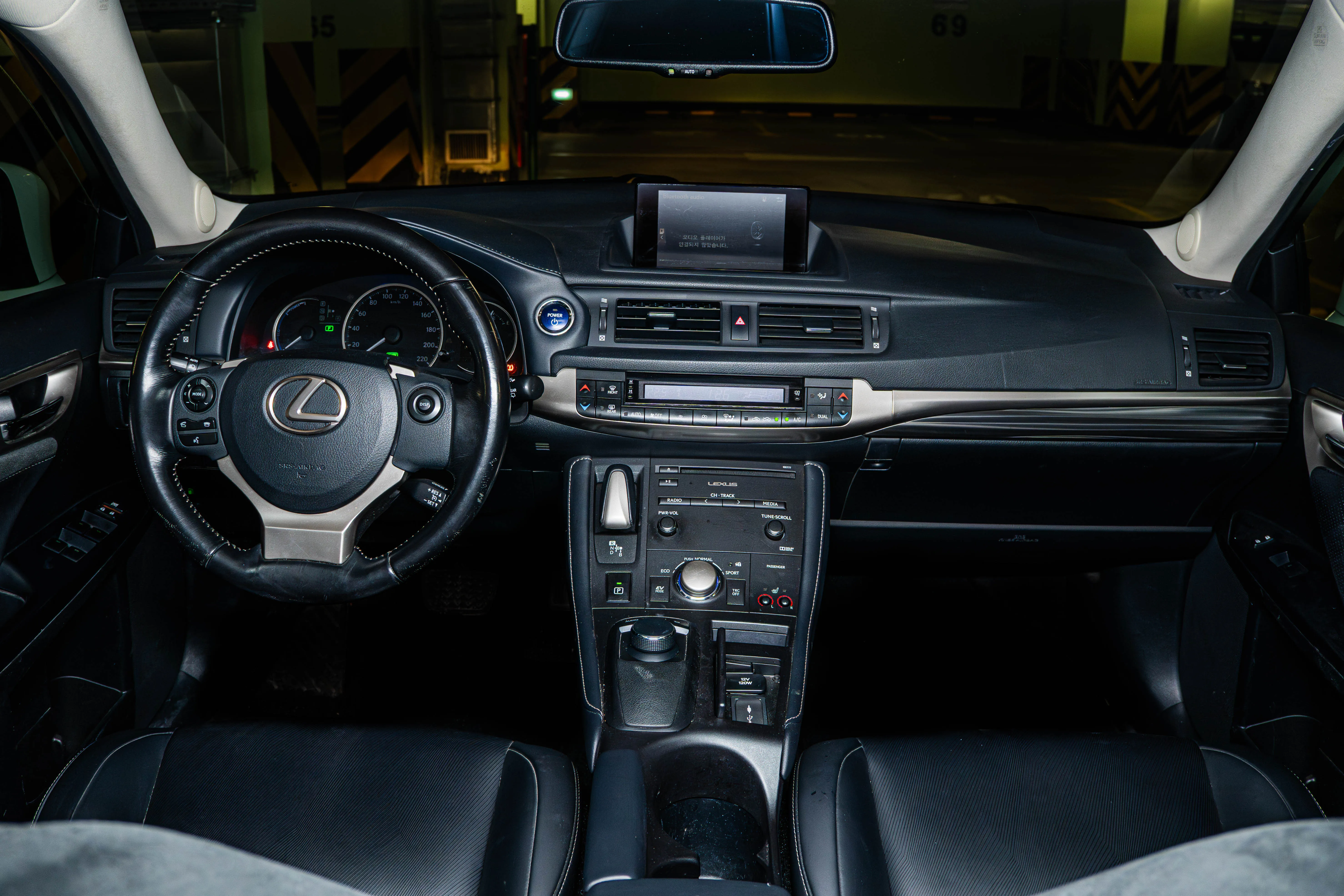 Lexus CT200H_3