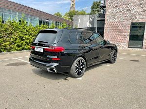BMW X7 M sport_2