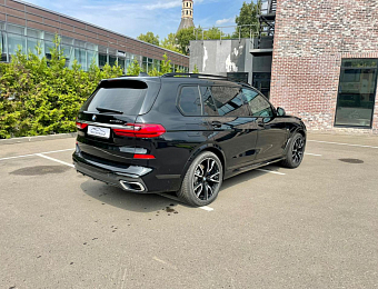 BMW X7 M sport_2