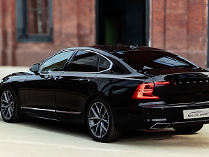 Volvo S90_1