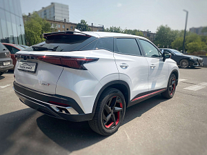 Omoda C5 White_3
