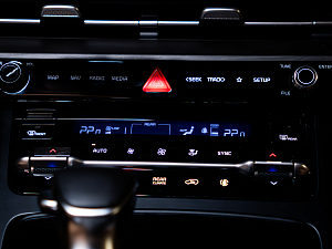 KIA Carnival IV Black_3