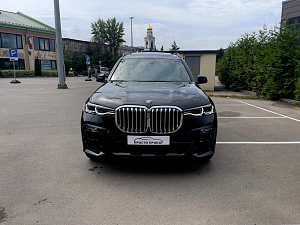 BMW X7 M sport_0