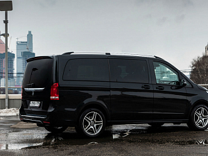 Mercedes-Benz V220D 4matic AMG_2