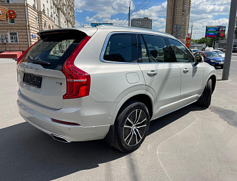 Volvo XC 90_1