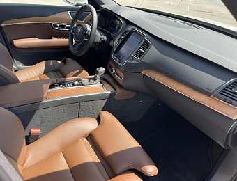 Volvo XC 90_2