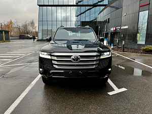 Toyota Land Cruiser 300_1