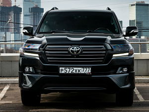 Toyota Land Cruiser 200 Executive Black_2