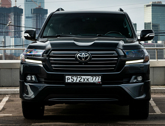 Toyota Land Cruiser 200 Executive Black_2