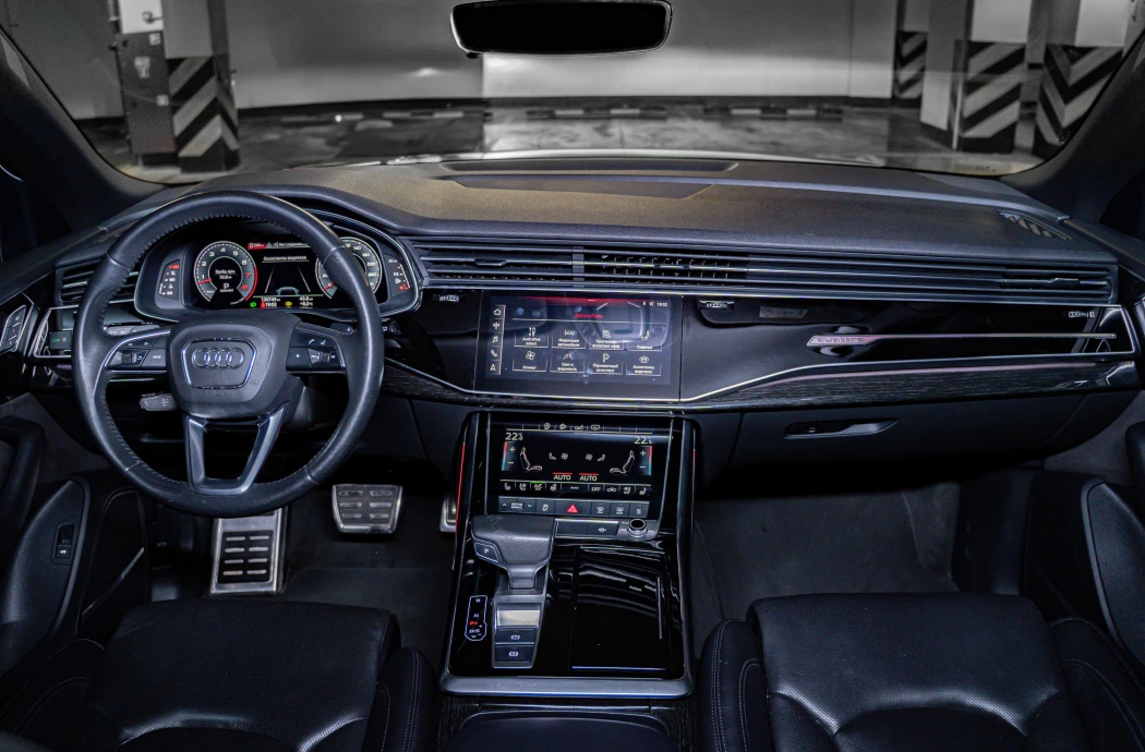 Аренда Audi Q8 в Москве - прокат без залога