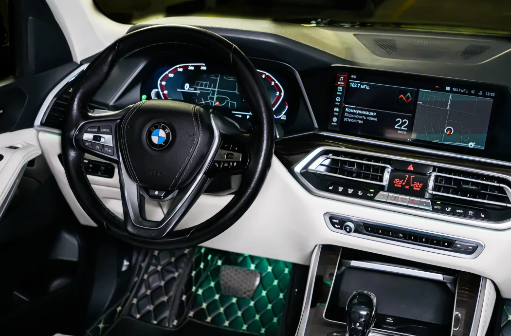 Аренда BMW X5 M-sport Green 