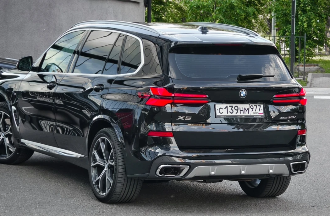 Аренда BMW X5  X-DRIVE 30LI