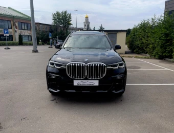 BMW X7 M sport_0