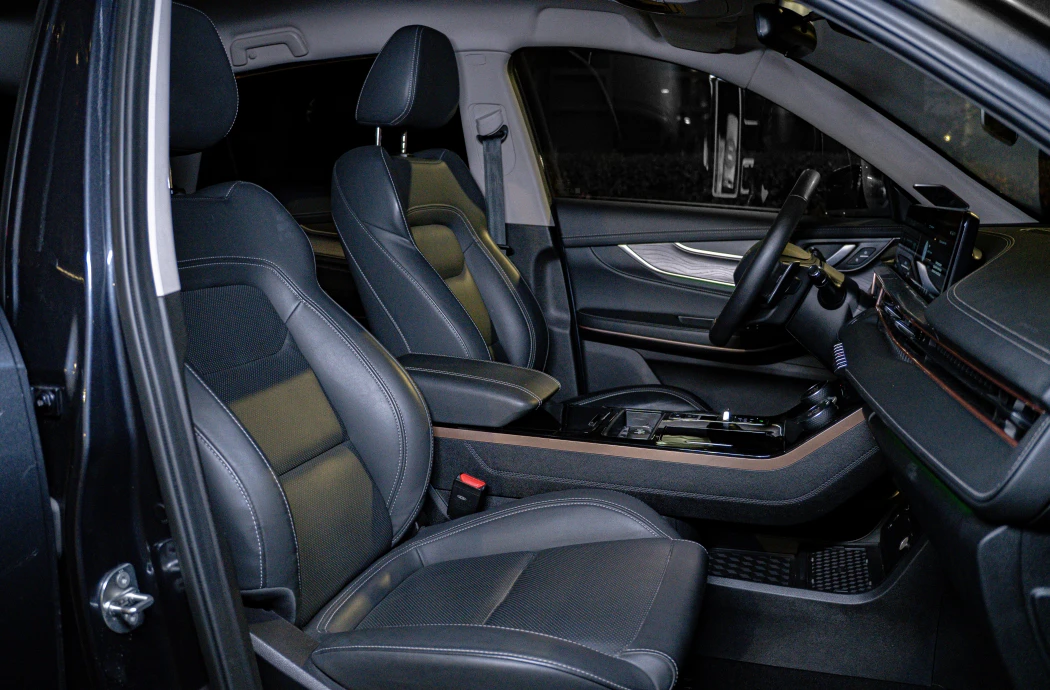 Аренда Exeed LX Grey