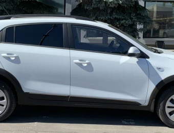 KIA Rio X-Line_0