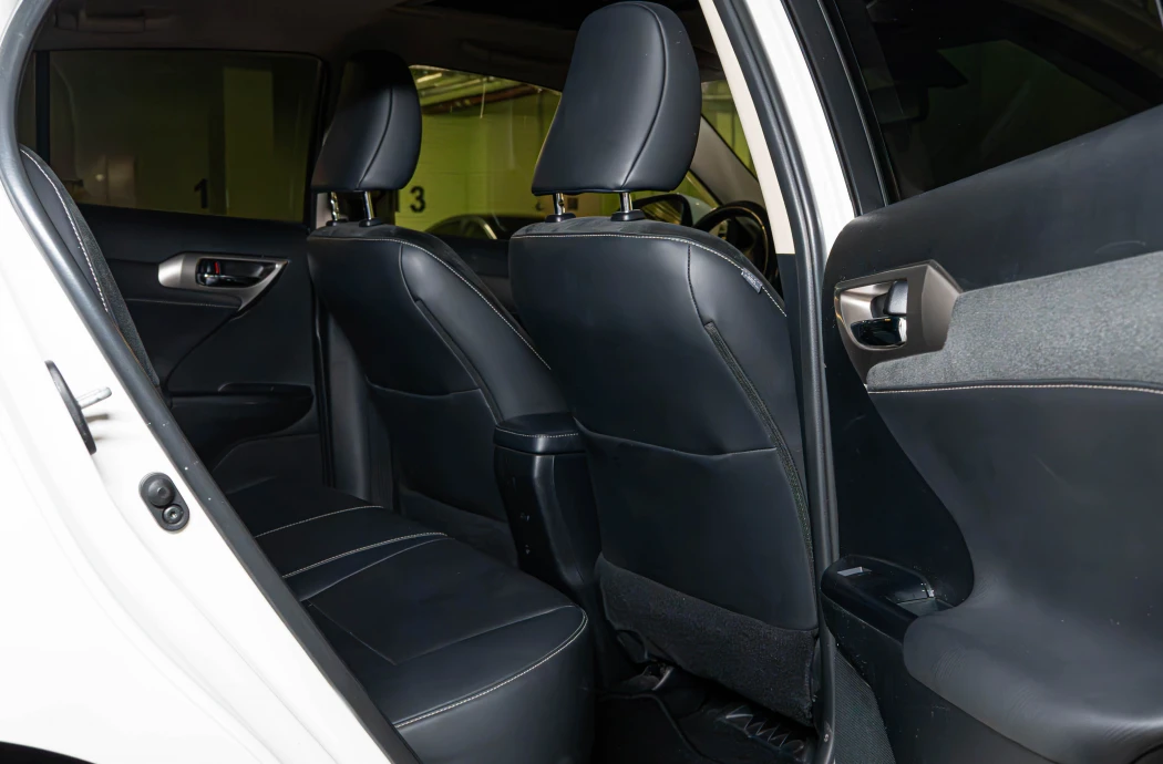 Аренда Lexus CT200H