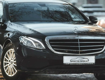 Mercedes-Benz E200d W213_1