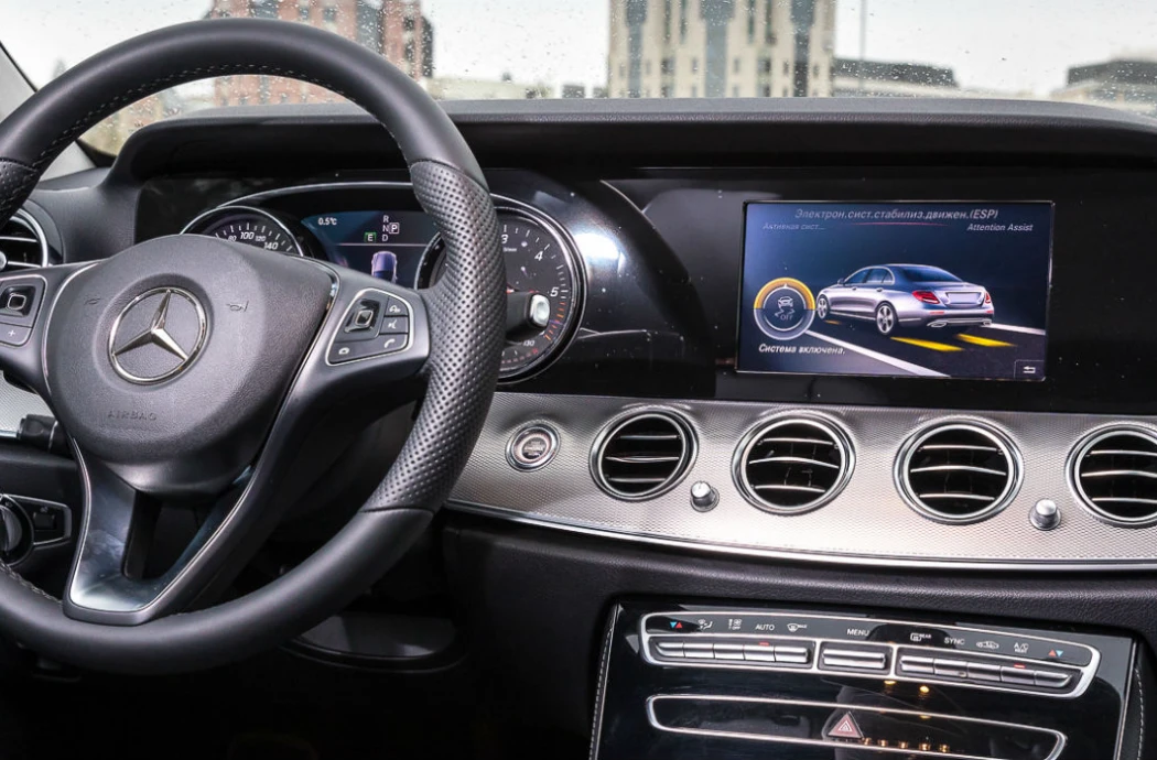 Аренда Мерседес Е220