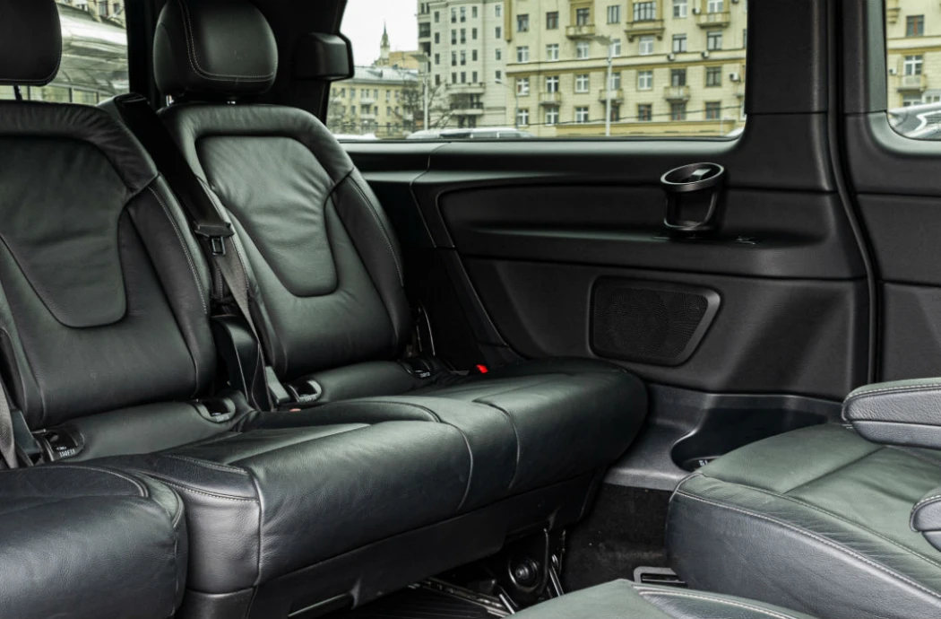 Аренда Mercedes-Benz V220D 4matic AMG