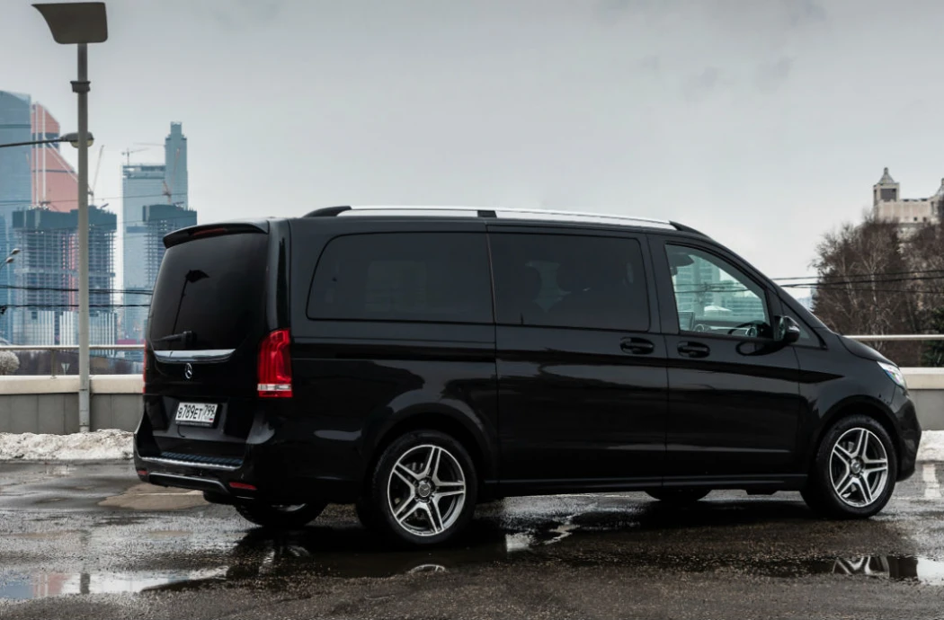 Аренда Mercedes-Benz V220D 4matic AMG