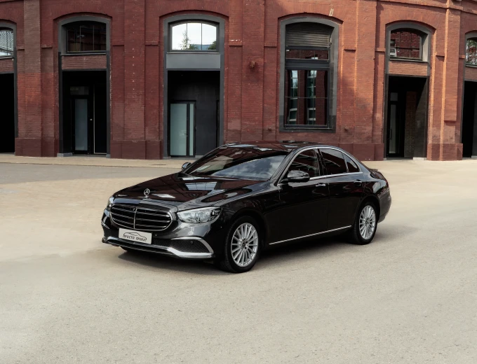 Mercedes E220_0