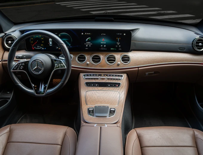 Mercedes E220_3