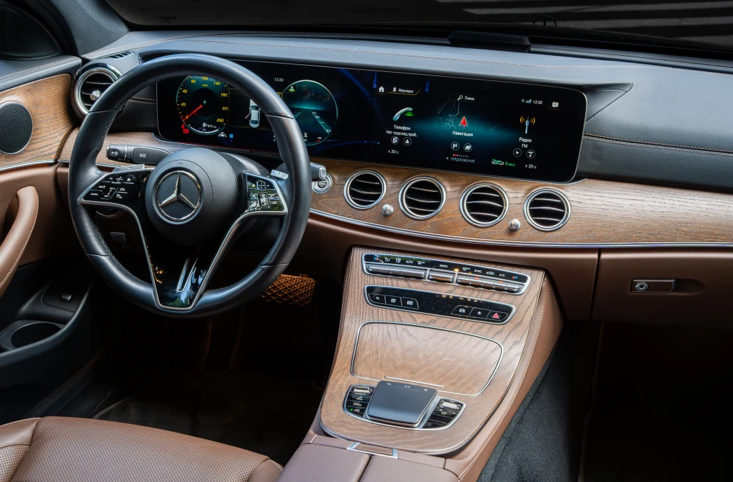 Аренда Mercedes Benz Е220