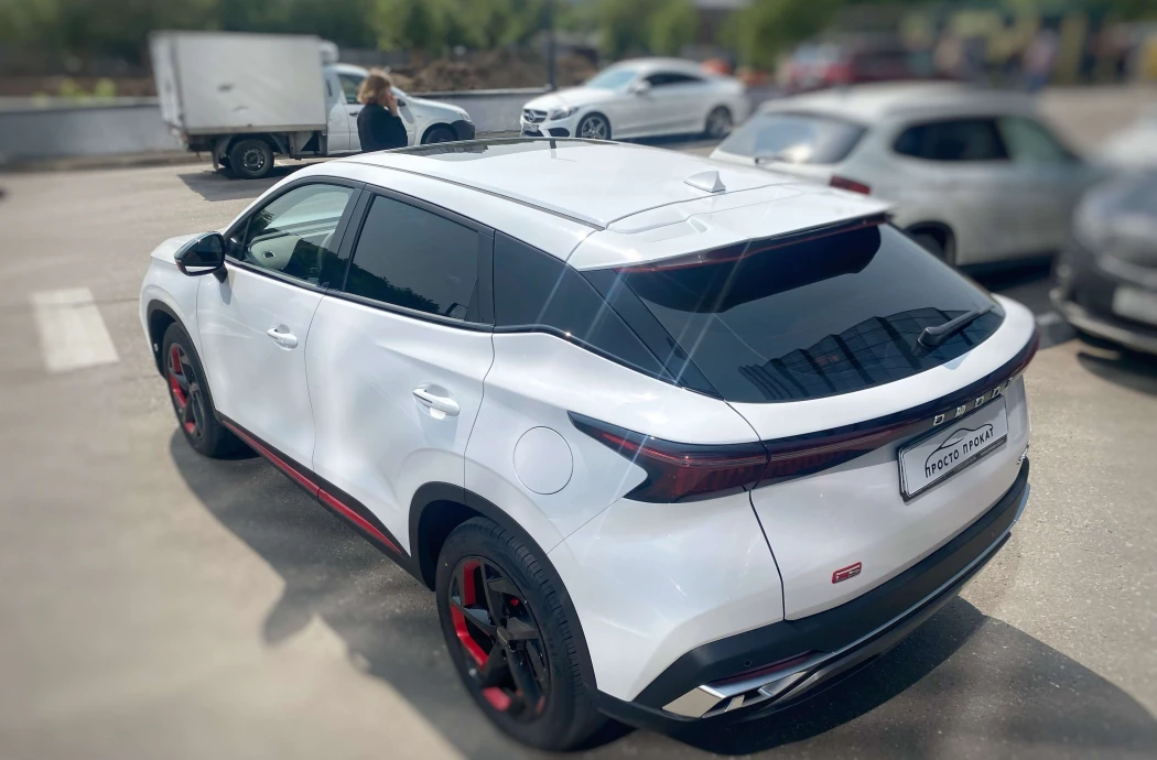 Аренда Omoda C5 White