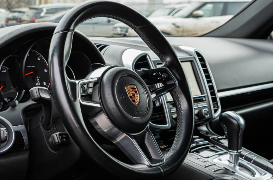 Аренда Porsche Cayenne 2 958 (черный)