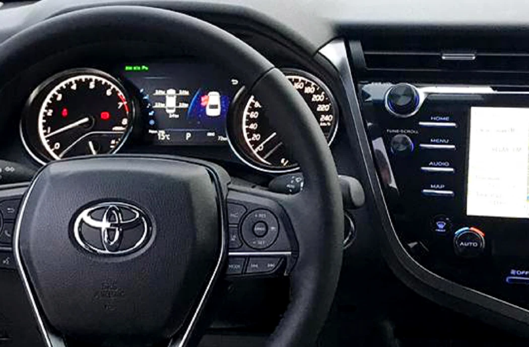 Аренда Toyota Camry Люкс Safety