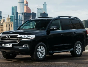 Toyota Land Cruiser 200, 2017, бензин_0