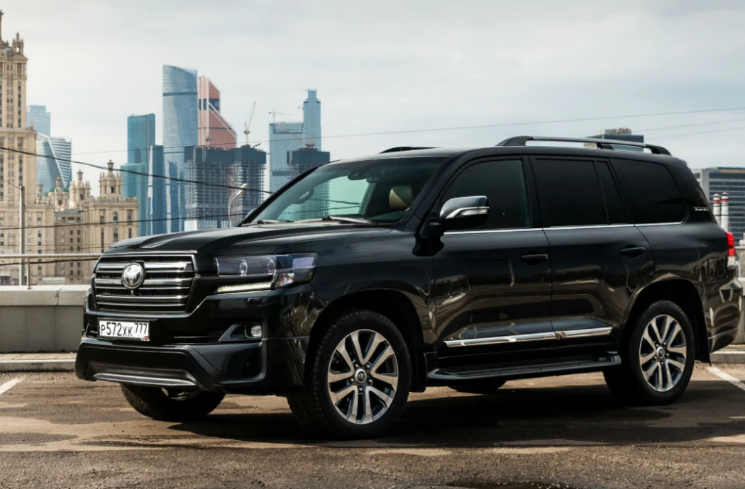 Аренда Toyota Land Cruiser 200 Executive Black