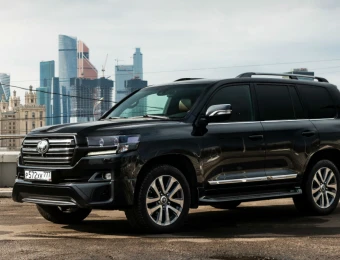 Toyota Land Cruiser 200 Executive Black_0
