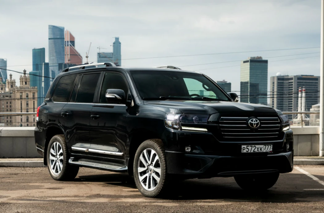 Аренда Toyota Land Cruiser 200 Executive Black