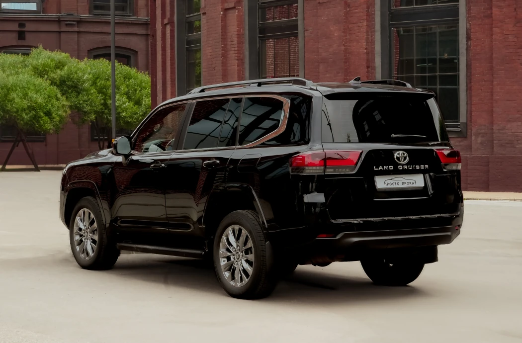 Аренда Toyota Land Cruiser 300