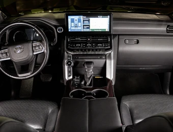 Toyota Land Cruiser 300_2