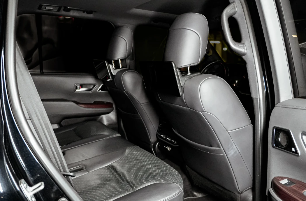 Аренда Toyota Land Cruiser 300