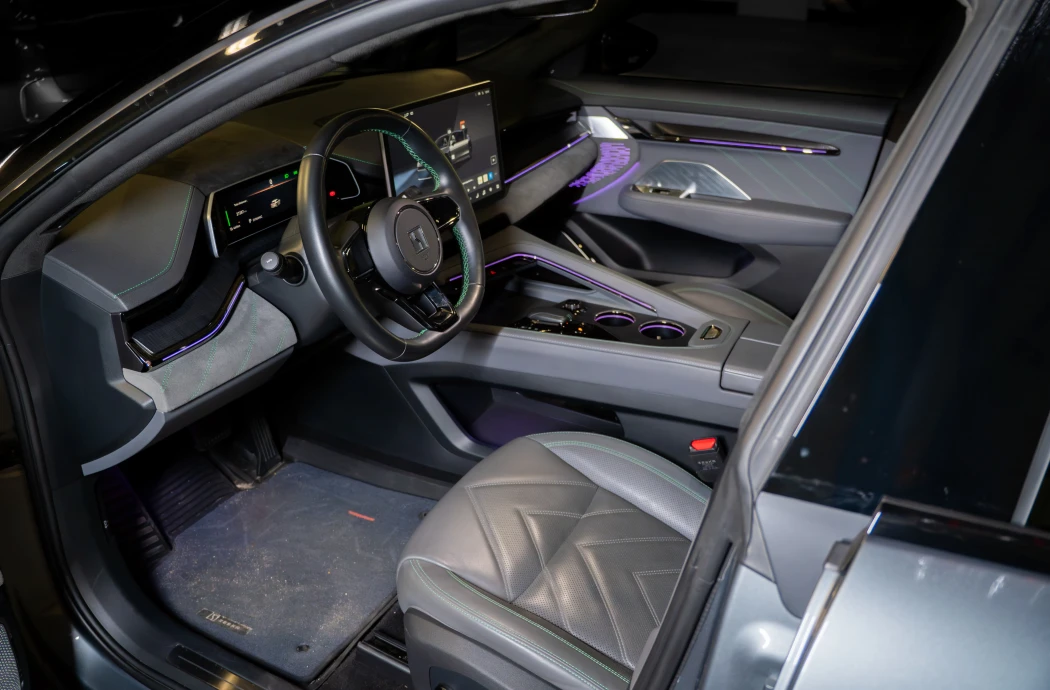 Аренда Zeekr 001 Grey 