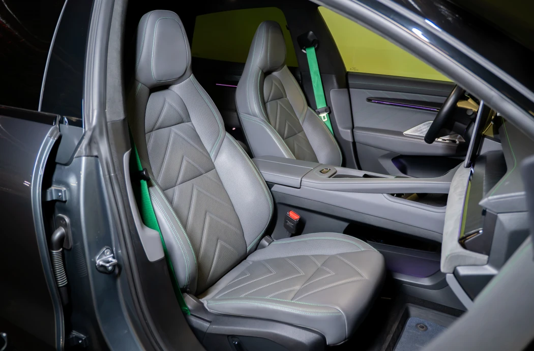 Аренда Zeekr 001 Grey 