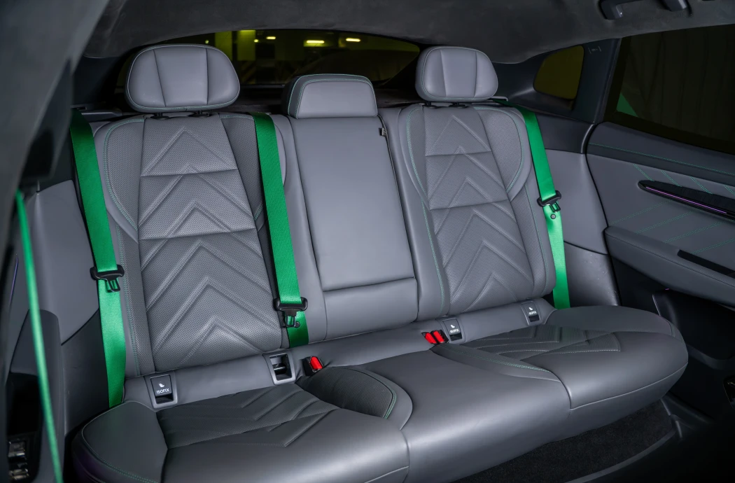 Аренда Zeekr 001 Grey 