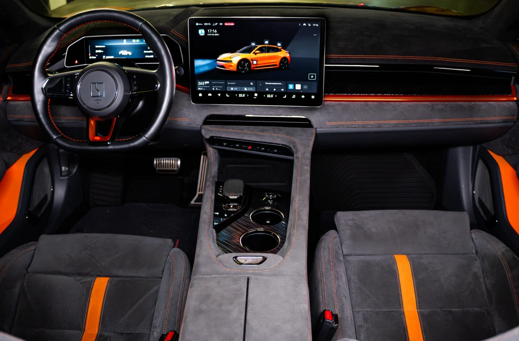 Аренда Zeekr 001